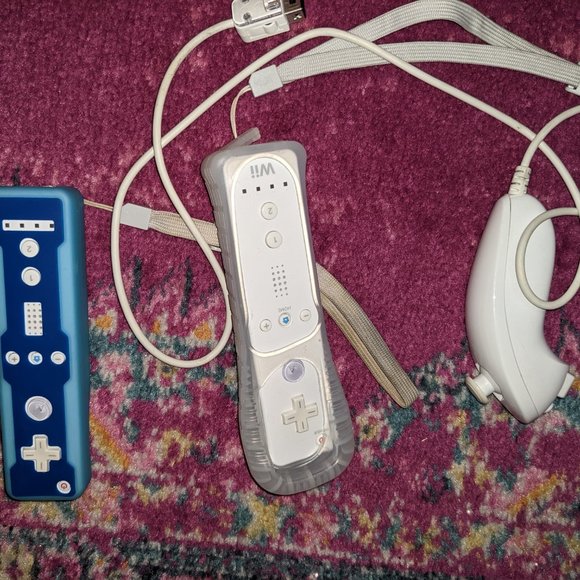 Wii Bundle - Picture 4 of 9